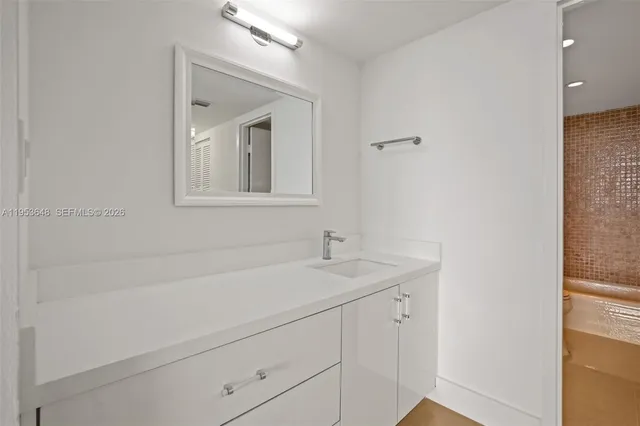 $4,300 | 2333 Brickell Avenue, Unit 2710, Miami, FL 33129