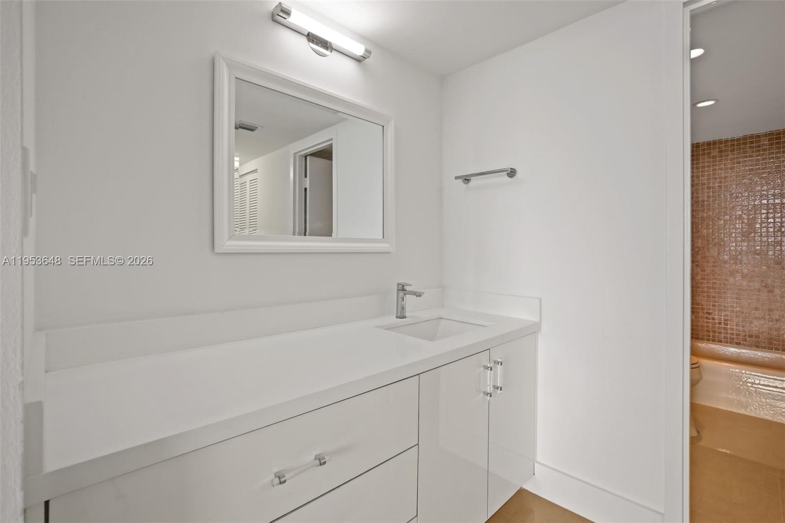 2333 Brickell Avenue, Unit 2710 Miami, FL 33129 - Photo 10 of 18