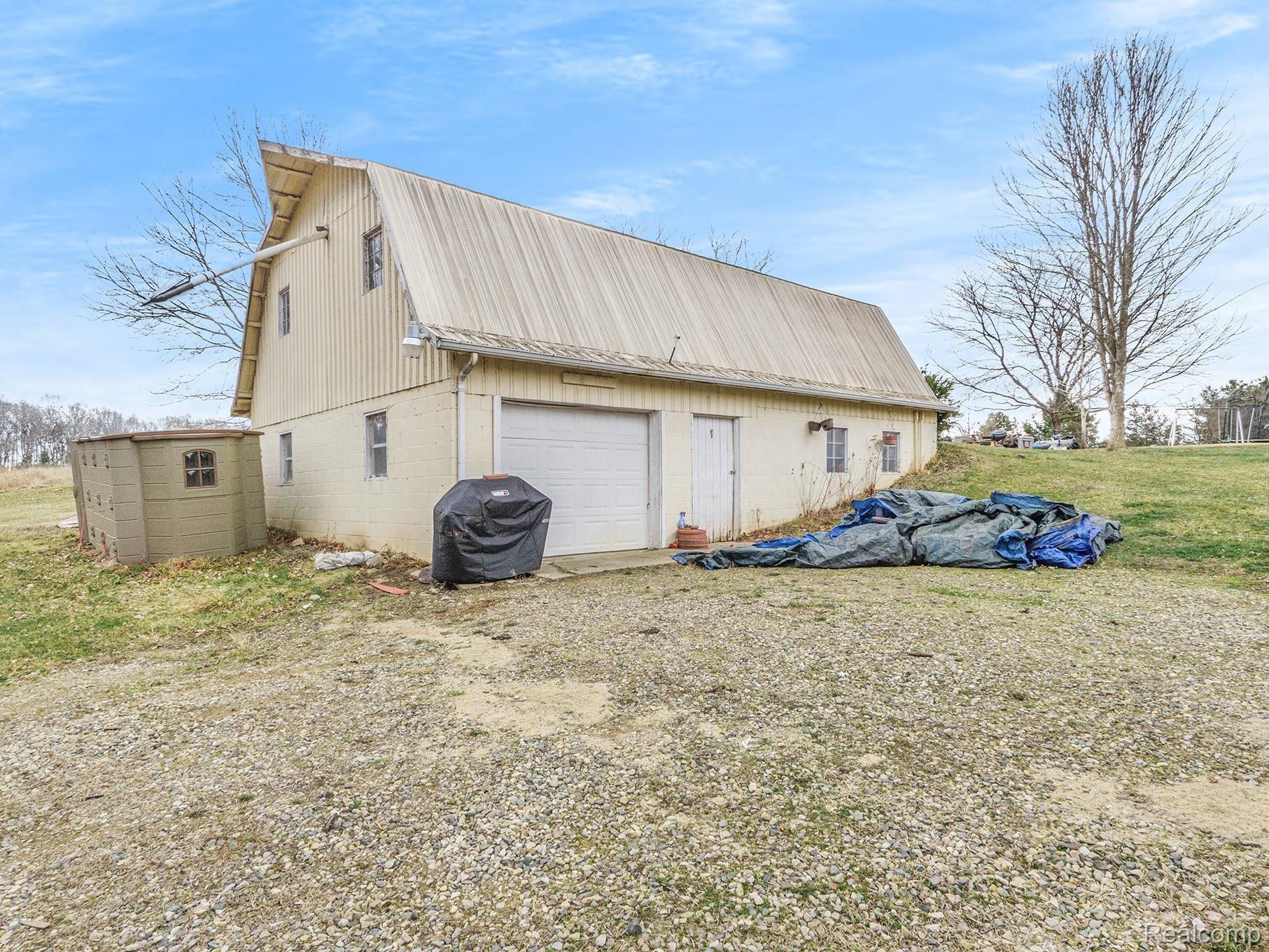 5038 Hicks Road Albion, MI 49224 - Photo 3 of 12 photo_46.jpg