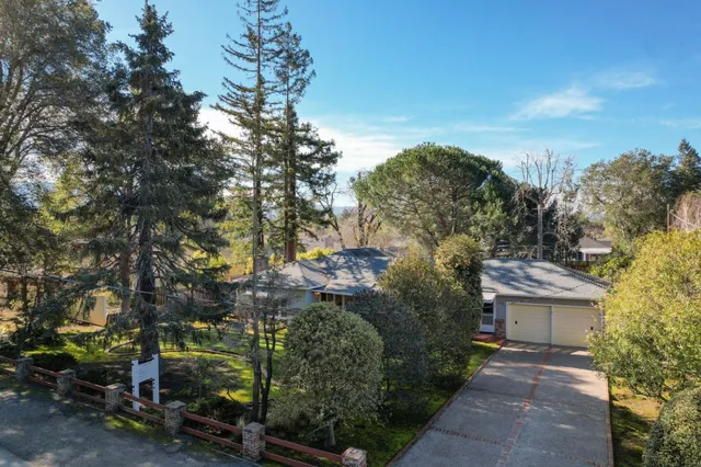$5,495,000 | 124 Osage Avenue, Los Altos, CA 94022