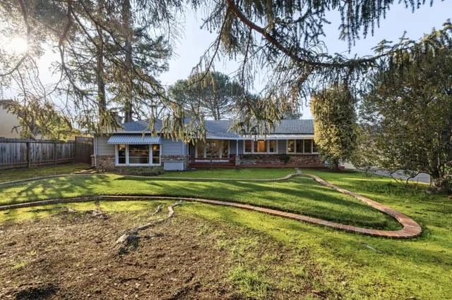 $5,495,000 | 124 Osage Avenue, Los Altos, CA 94022