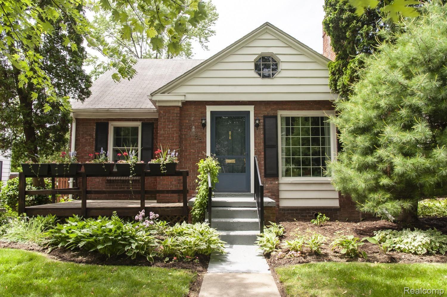 88 Oriole Road Pontiac, MI 48341 - Photo 1 of 33 1.jpg