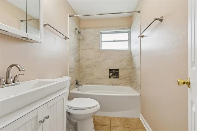 $179,900 | 3013 Volpe Drive, Chalmette, LA 70043