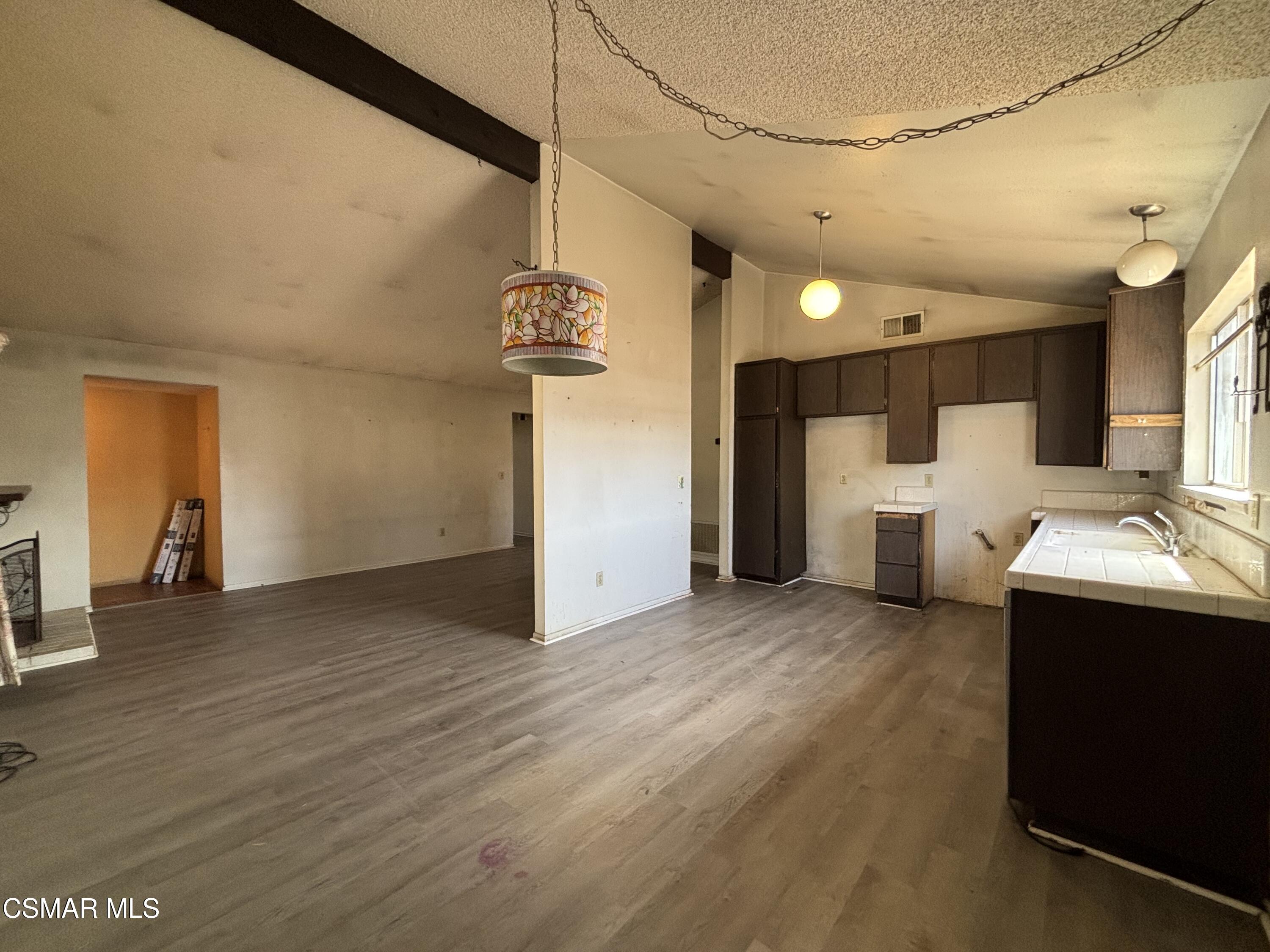 44013 Raysack Avenue Lancaster, CA 93535 - Photo 3 of 14 IMG_6921 2