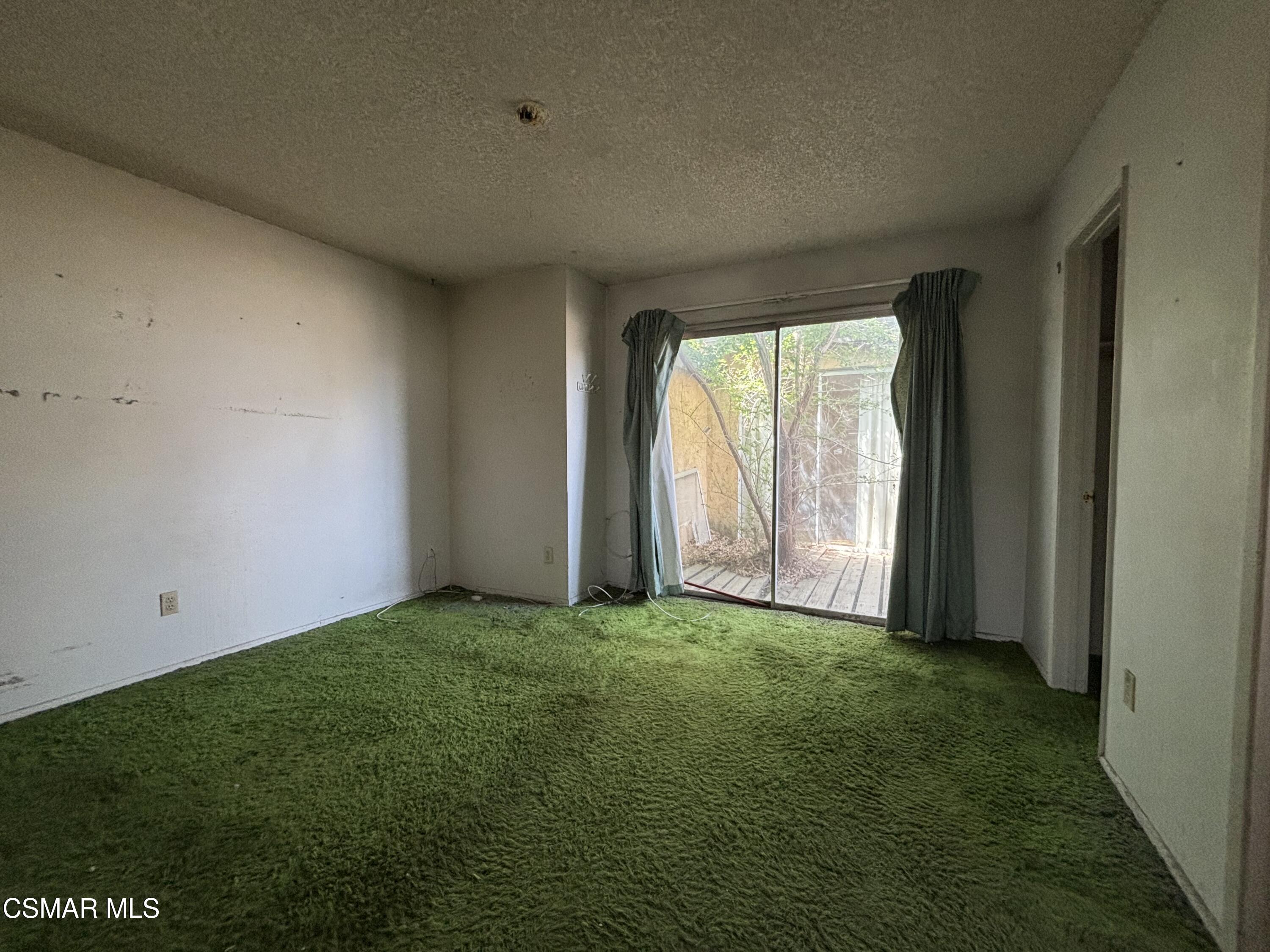 44013 Raysack Avenue Lancaster, CA 93535 - Photo 8 of 14 IMG_6936 2