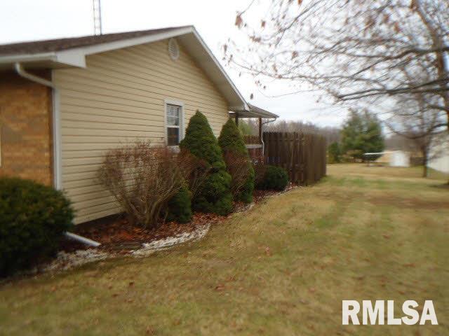 14858 East Clearview Road Mount Vernon, IL 62864 - Photo 2 of 12