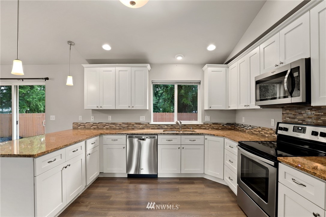 17724 Pendleton Street Southwest Rochester, WA 98579 - Photo 8 of 26