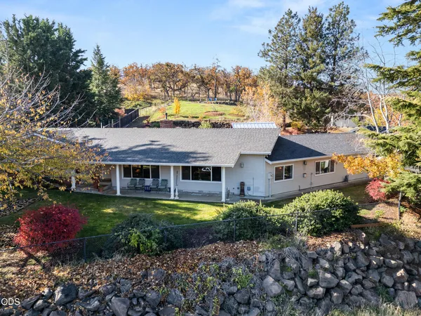 $815,000 | 2820 David Lane, Medford, OR 97504
