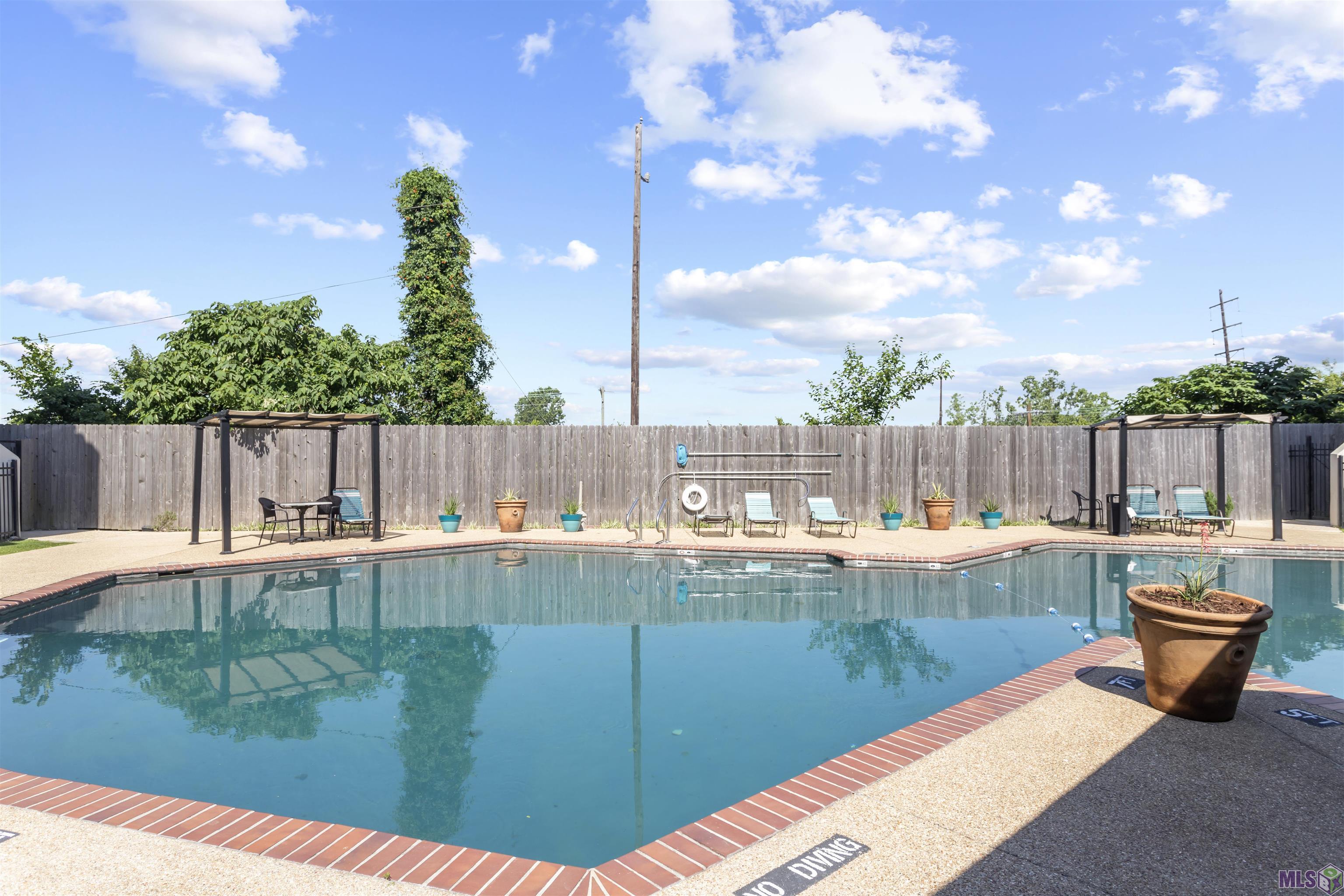 2045 North 3rd Street, Unit 404 Baton Rouge, LA 70802 - Photo 2 of 19 Large Pool