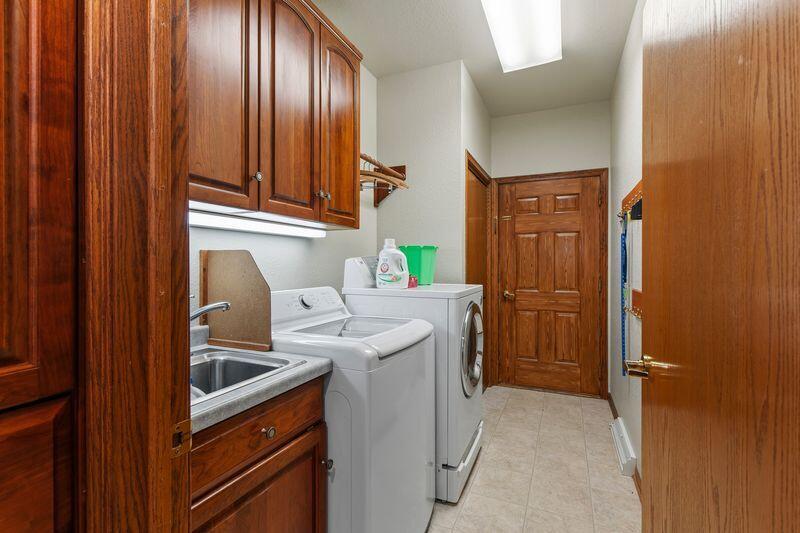 390 Woodlake Road Kohler, WI 53044 - Photo 8 of 25 Laundry