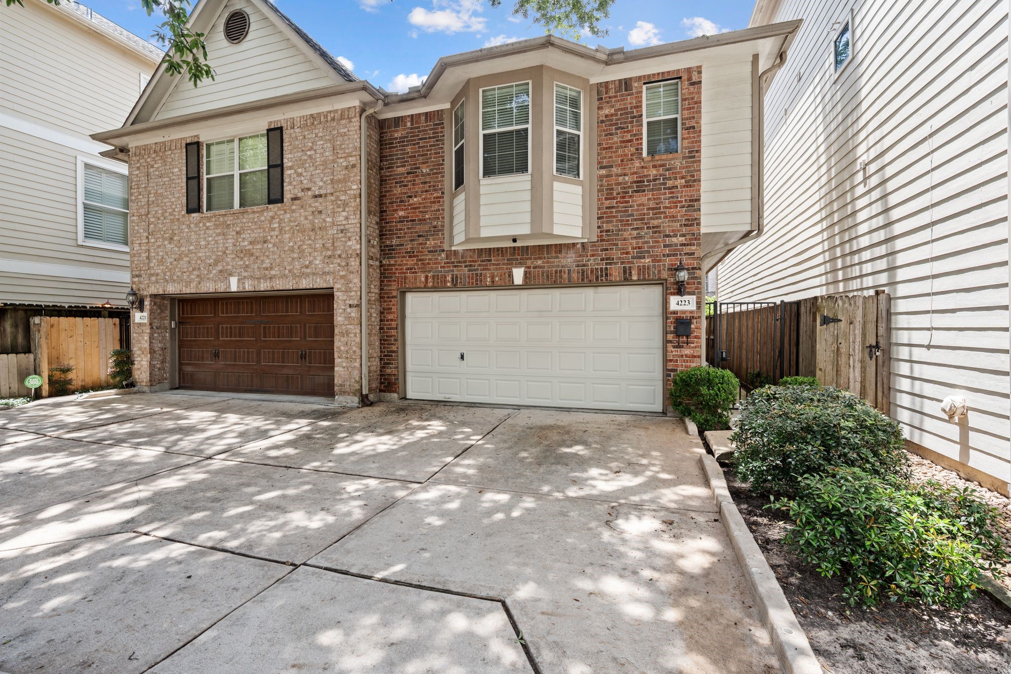 4223 Rose Street Houston, TX 77007 - Photo 2 of 40 Private Driveway