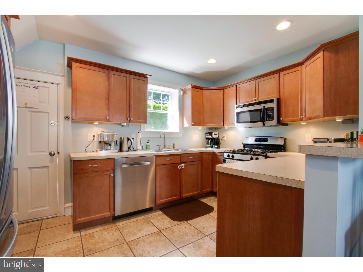 2420 Hollis Road Havertown, PA 19083 - Photo 6 of 25 Gallery Image 6
