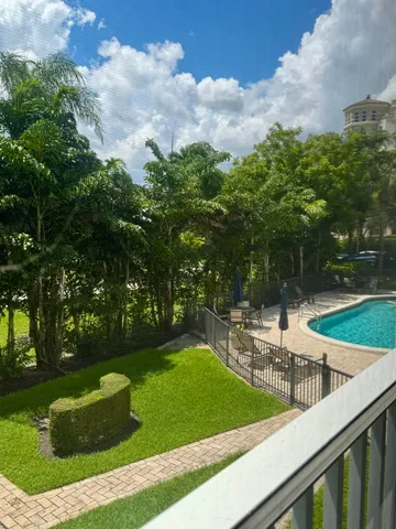 $2,200 | 200 East Royal Palm Road, Unit 206, Boca Raton, FL 33432