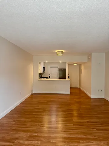 $2,200 | 200 East Royal Palm Road, Unit 206, Boca Raton, FL 33432