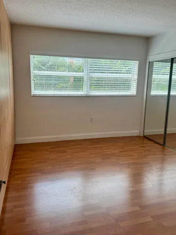 $2,200 | 200 East Royal Palm Road, Unit 206, Boca Raton, FL 33432