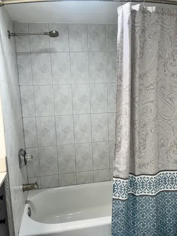 $2,200 | 200 East Royal Palm Road, Unit 206, Boca Raton, FL 33432