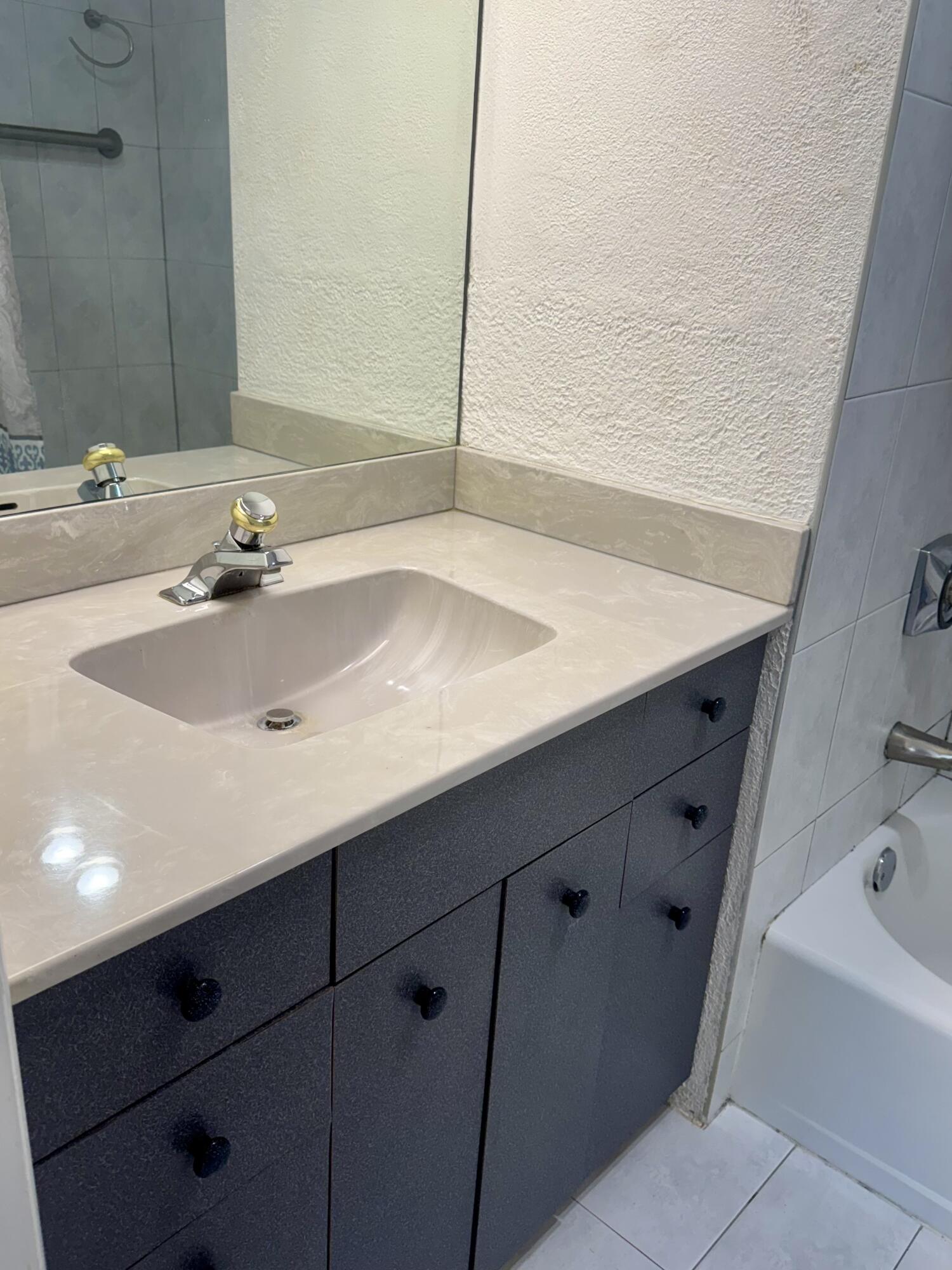 200 East Royal Palm Road, Unit 206 Boca Raton, FL 33432 - Photo 9 of 13 Bathroom Master