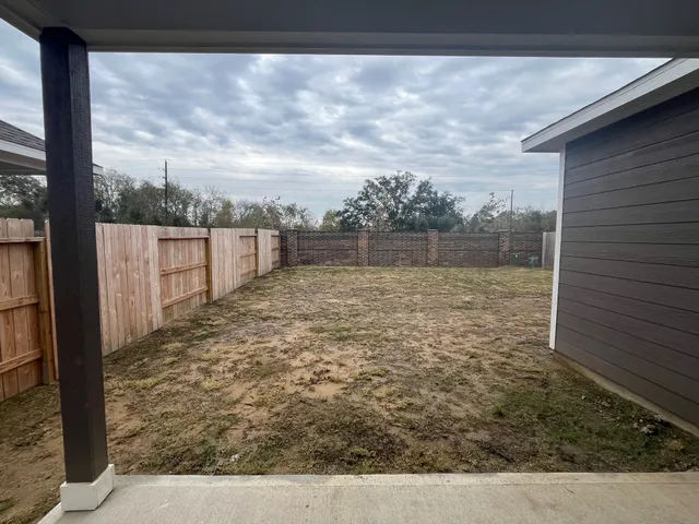 $369,900 | 2526 Green Jasper Drive, Iowa Colony, TX 77583