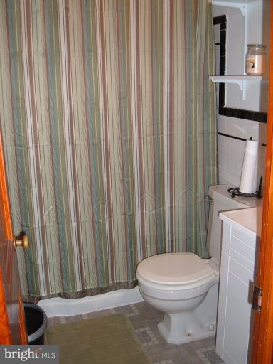 9308 Brandywine Road Clinton, MD 20735 - Photo 13 of 18 Bath 1