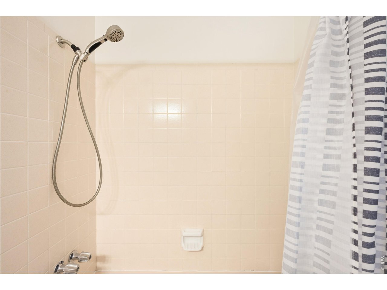 4872 Earle Circle Boulder, CO 80301 - Photo 29 of 37 a picture of a bathroom with a shower