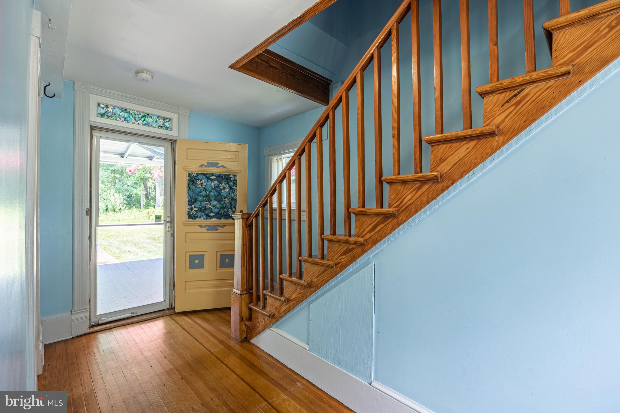 24060 New Mountain Road Aldie, VA 20105 - Photo 11 of 57 Wide foyer with easy entry from front or back door