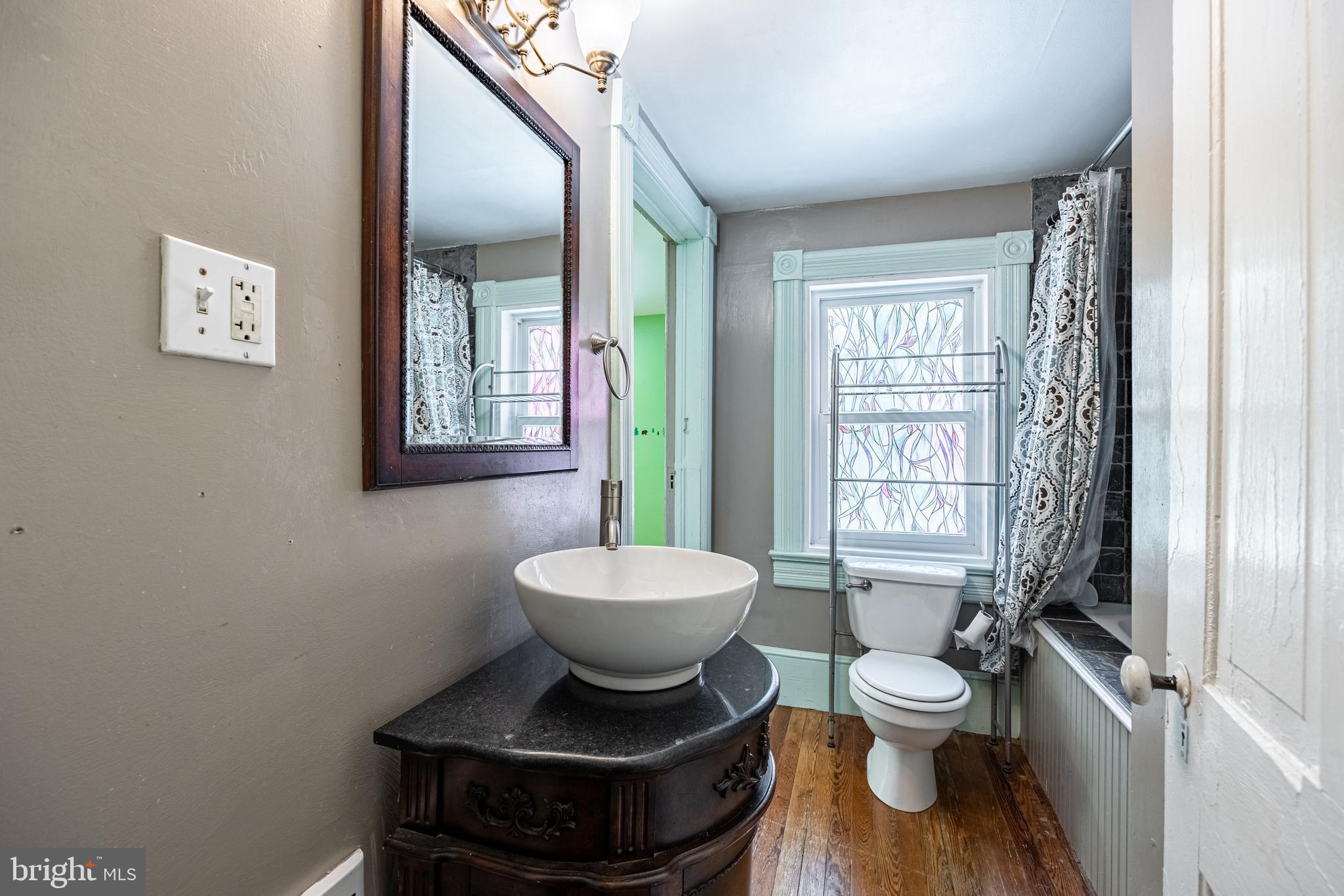 24060 New Mountain Road Aldie, VA 20105 - Photo 26 of 57 Full bath with soaking tub