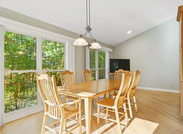 $995,000 | 205 Bradford Court, Lake Bluff, IL 60044