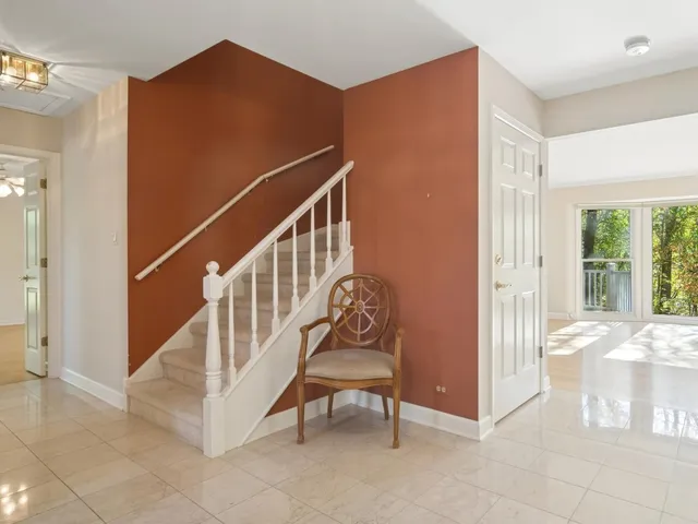 $995,000 | 205 Bradford Court, Lake Bluff, IL 60044