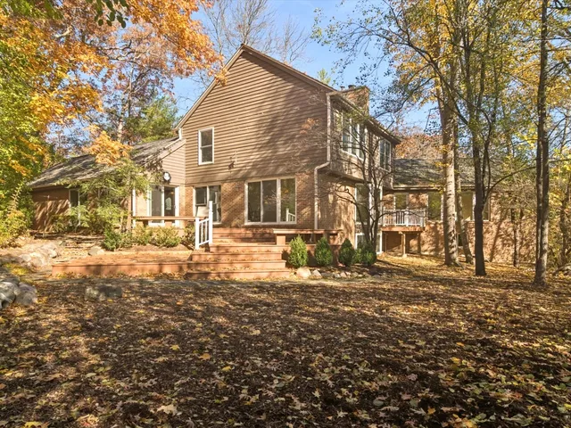 $995,000 | 205 Bradford Court, Lake Bluff, IL 60044