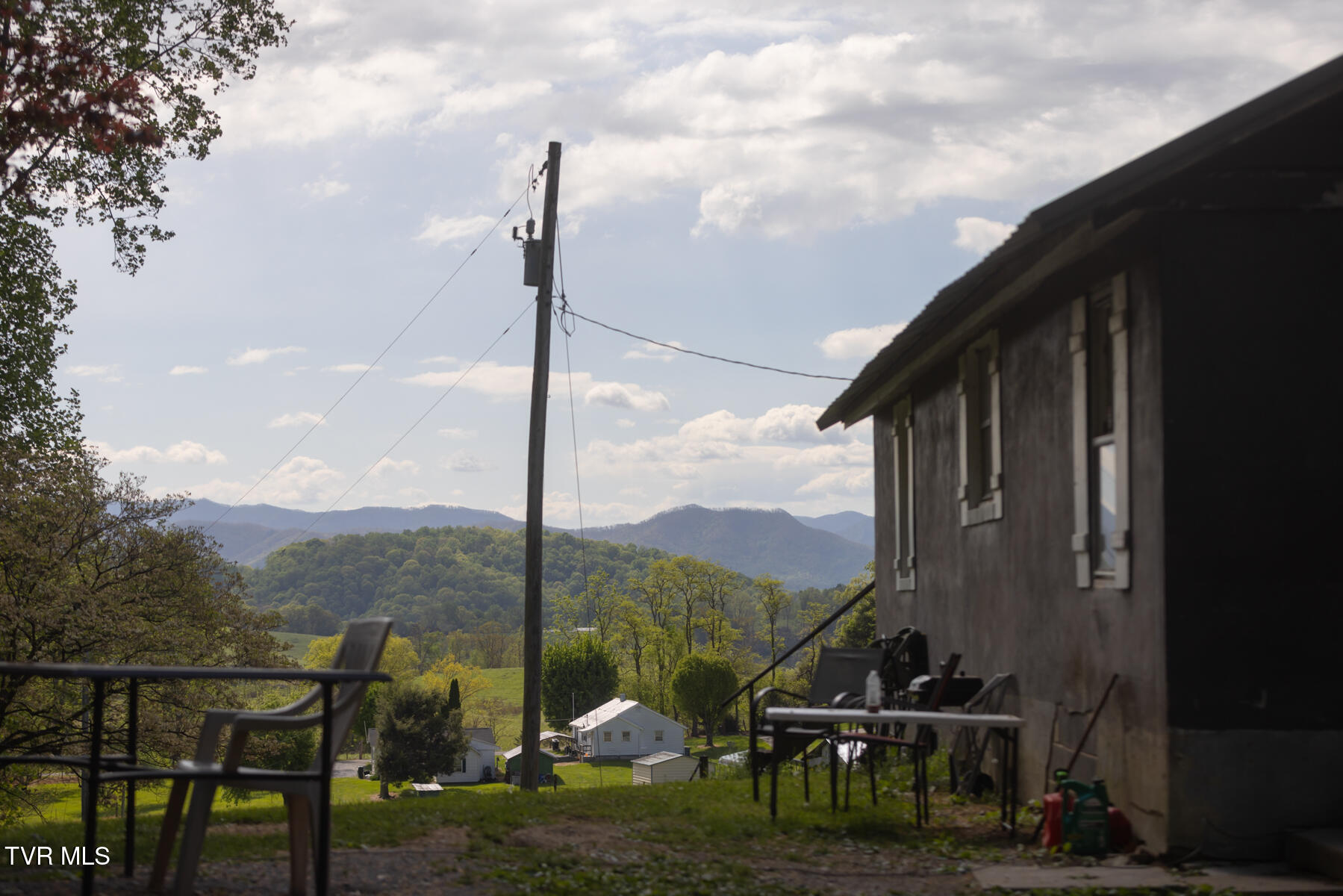 133 Bob Wright Road Elizabethton, TN 37643 - Photo 12 of 46 133BobWright_260420_0012