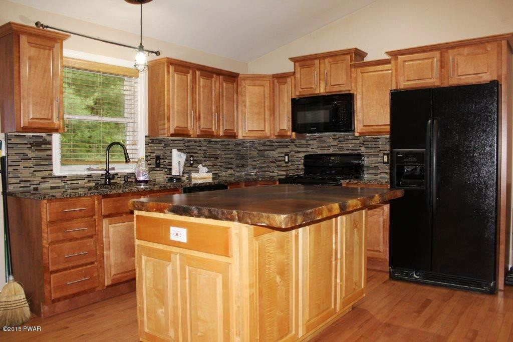 126 Dirk Road Tafton, PA 18464 - Photo 8 of 27