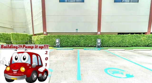 $2,000 | 611 South Hollybrook Drive, Unit 201, Pembroke Pines, FL 33025