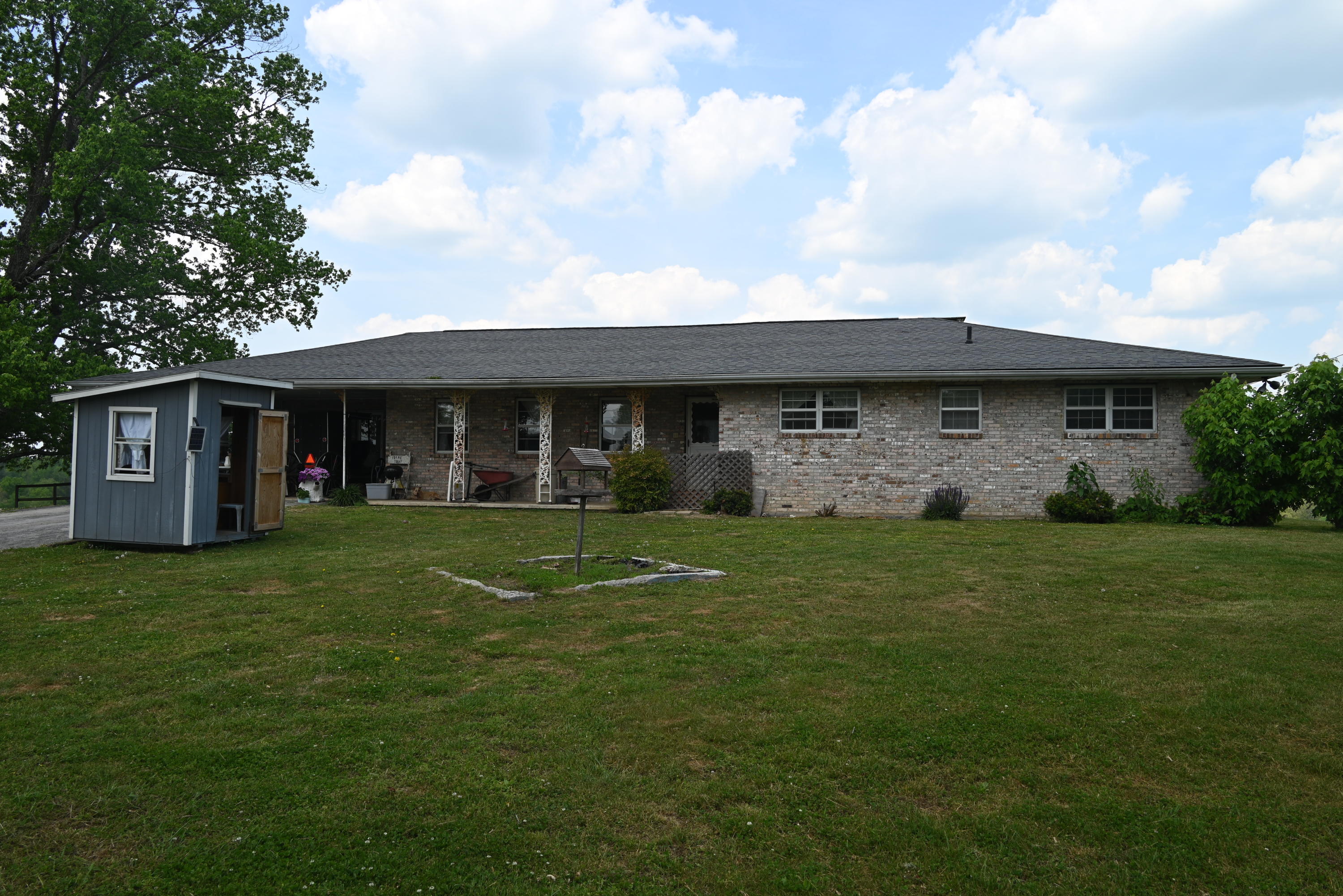 274 Twin Bridge Road Deer Lodge, TN 37726 - Photo 1 of 39 DSC_1145