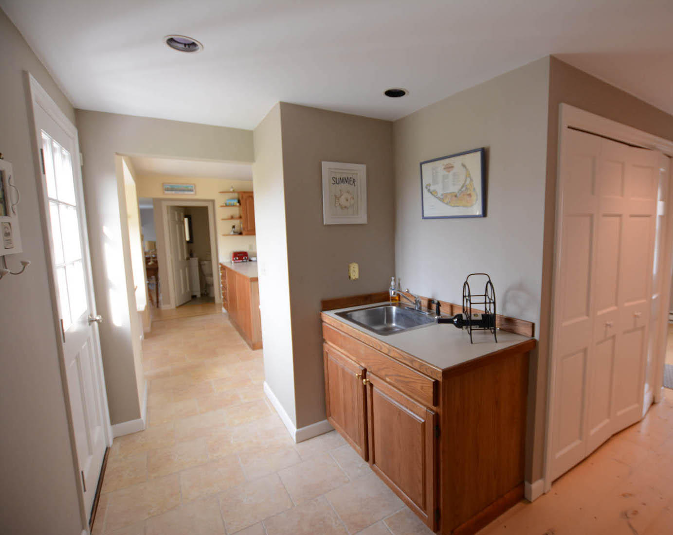 1 Parson Lane Nantucket, MA 02554 - Photo 22 of 31 Wetbar