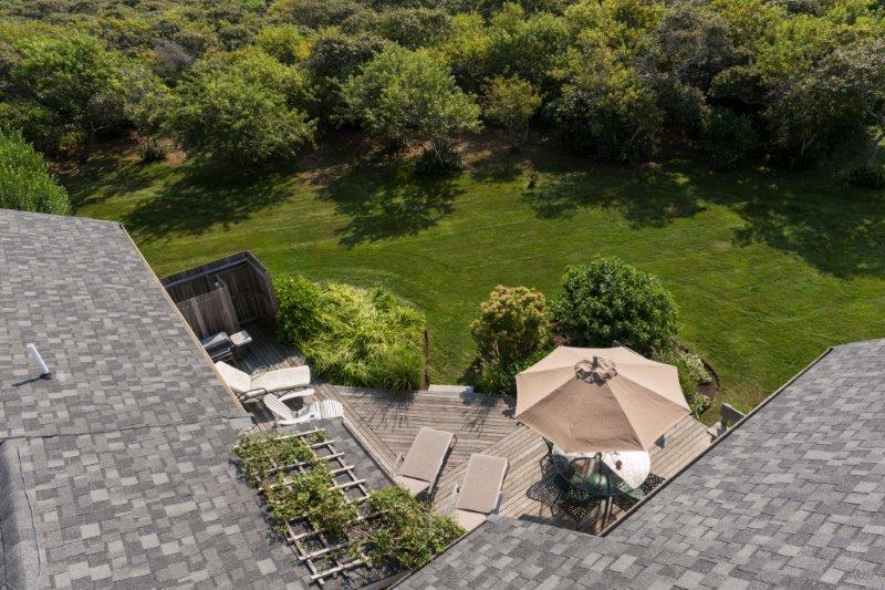 view_yard_widowswalk