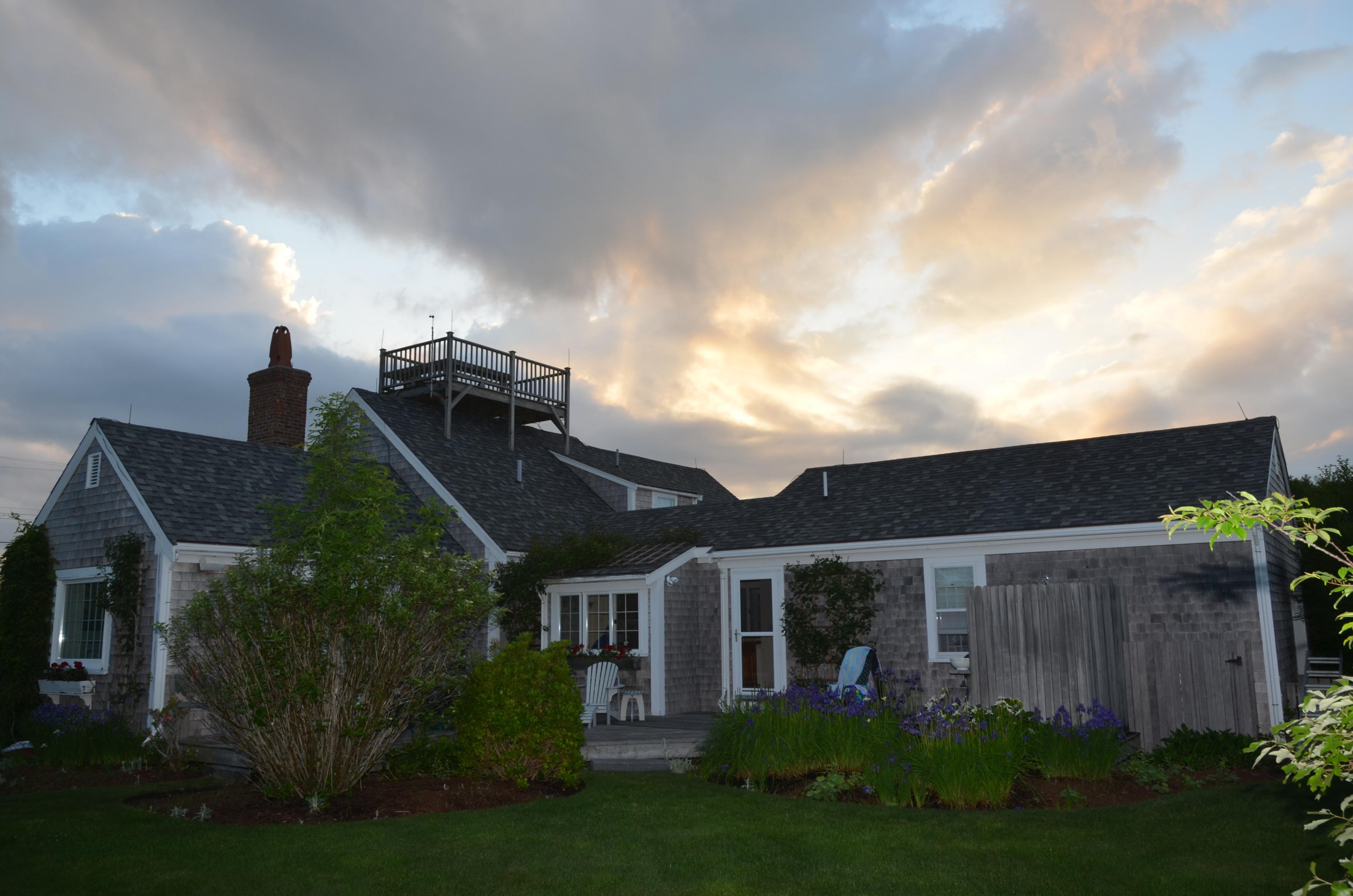 House-Bk_Deck