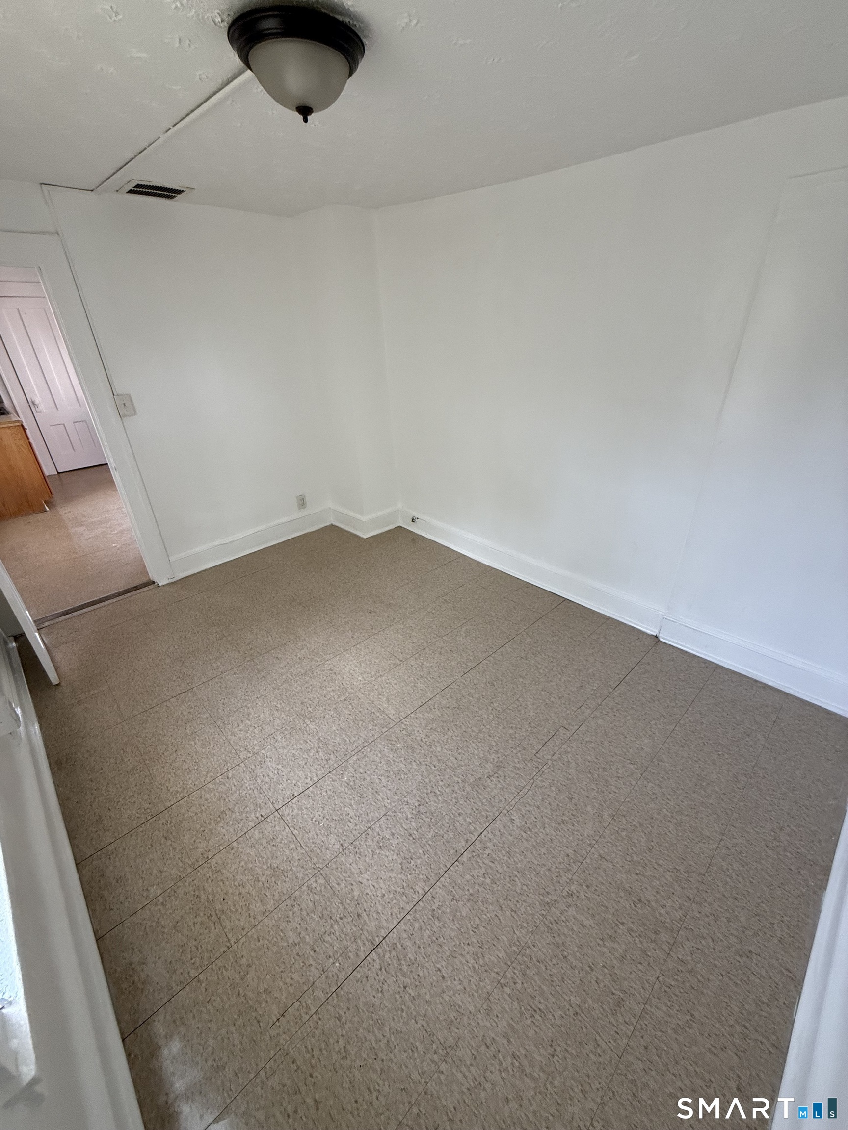 39 Grand Street, Unit 4 Middletown, CT 06457 - Photo 9 of 11