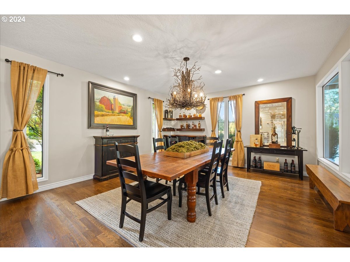 15230 South Brunner Road Oregon City, OR 97045 - Photo 8 of 48 Dining Room