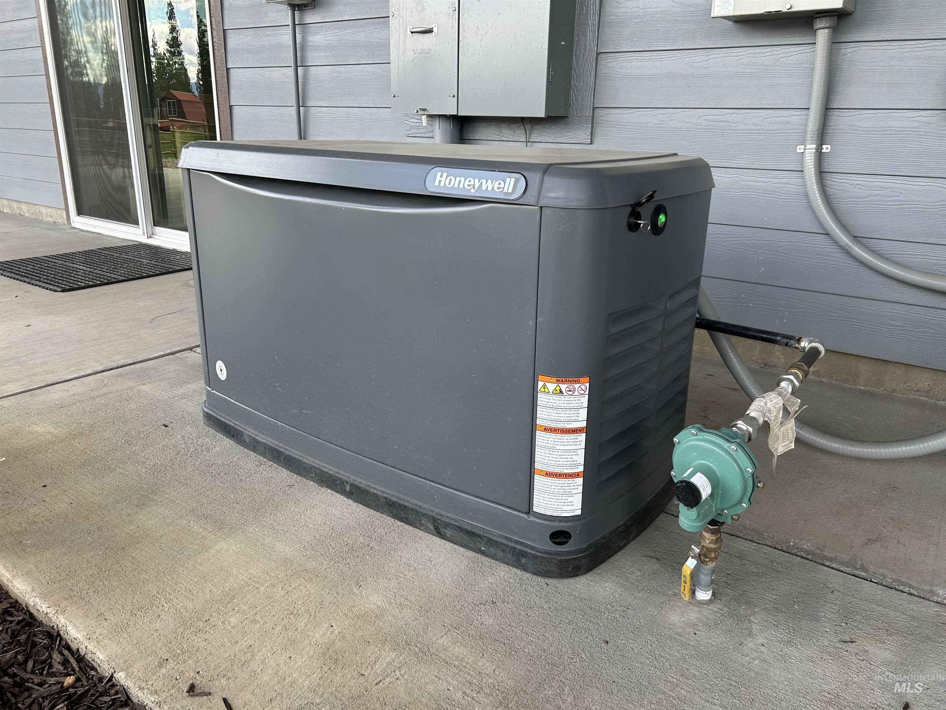 21 Open Road Garden Valley, ID 83622 - Photo 39 of 49 Exterior view of a power unit