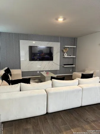 $1,895 | 9603 Lowline Bridge, San Antonio, TX 78254