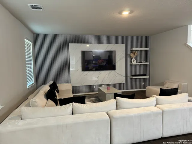 $2,095 | 9603 Lowline Bridge, San Antonio, TX 78254