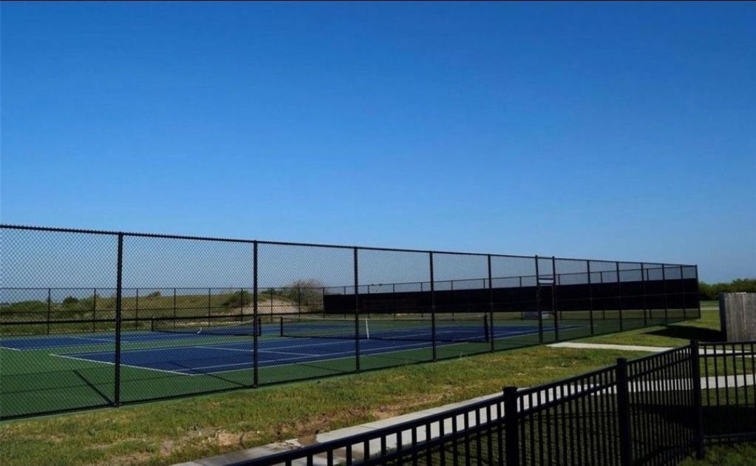 3210 Bay Rdg Drive Palacios, TX 77465 - Photo 5 of 18 a view of a backyard