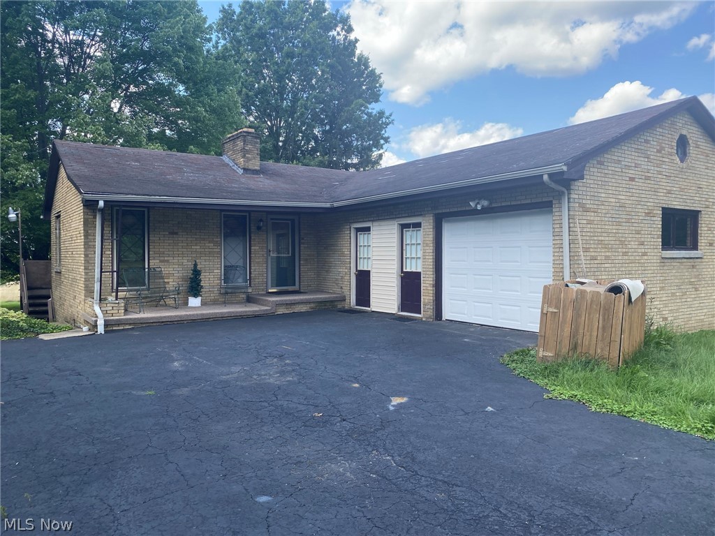 10200 Springfield Road Youngstown, OH 44514 - Photo 1 of 27
