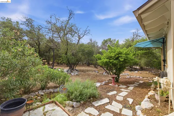 $310,000 | 23685 Marble Quarry Road, Unit 8, Columbia, CA 95310