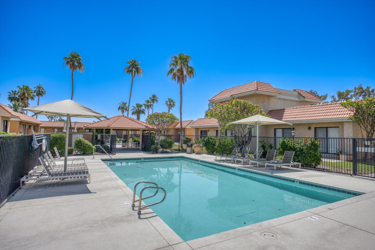 40800 Breezy Pass Road, Unit B Palm Desert, CA 92211 - Photo 31 of 36 44
