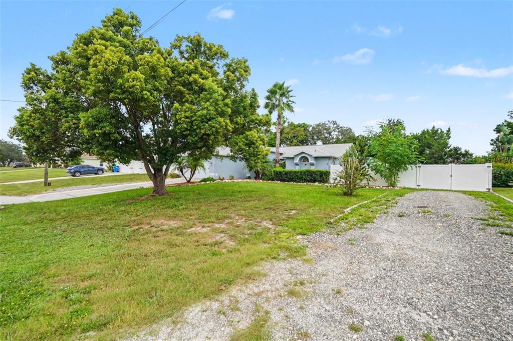 6293 Grapewood Road Spring Hill, FL 34609 - Photo 3 of 32 Gallery Image 3