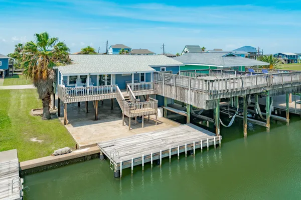 $475,000 | 207 Galleon, Freeport, TX 77541