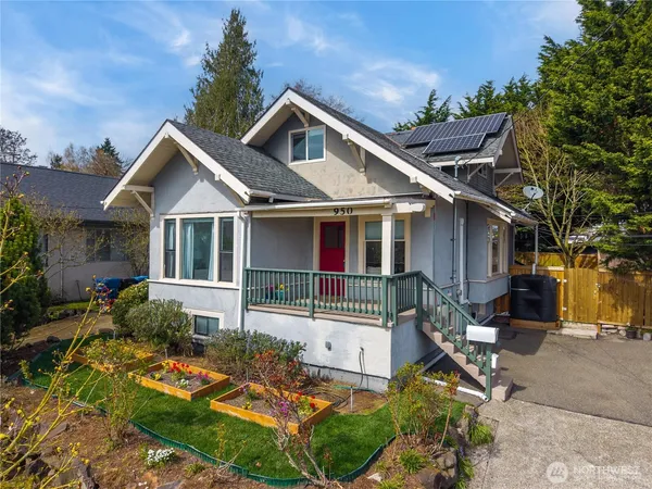 $1,088,000 | 950 North 86th Street, Seattle, WA 98103