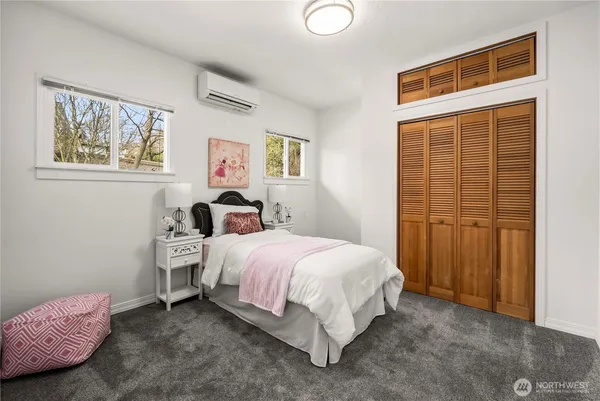 $1,088,000 | 950 North 86th Street, Seattle, WA 98103