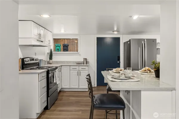 $1,088,000 | 950 North 86th Street, Seattle, WA 98103